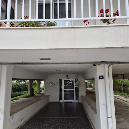 Maria Appartement Peraía